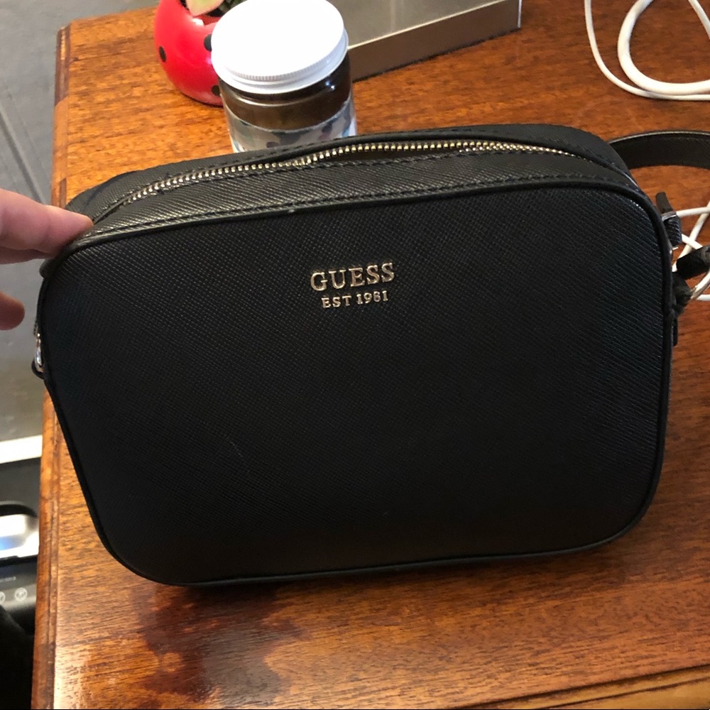 Guess crossbody